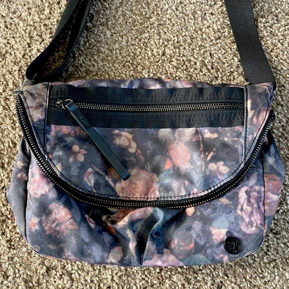 Lululemon Crossbody All Night Festival Bag Purse